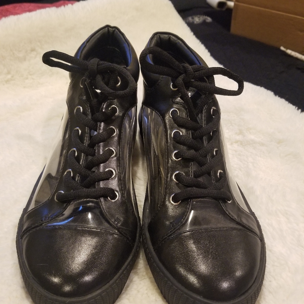 BCBG shoes